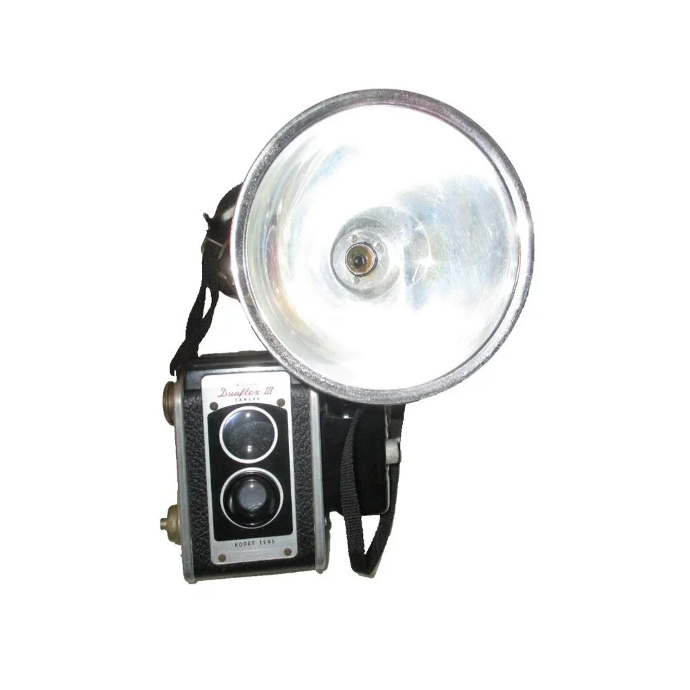 Vintage 1950's Kodak Duaflex Ill 72mm Camera with Kodet Lens & Flash Holder